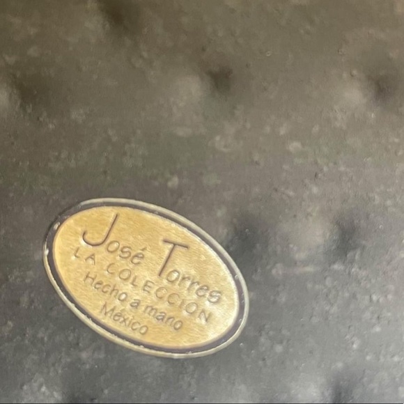 Jose Torres rectangular metal decorative box - Picture 9 of 14